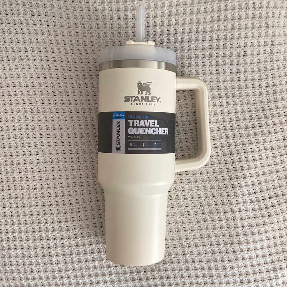 Stanley Adventure Quencher Travel Tumbler NWT